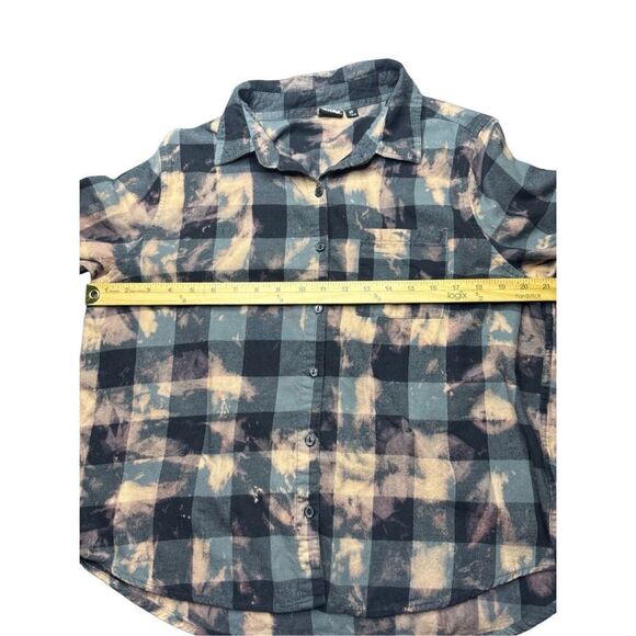 Star Wars The Mandalorian Plaid Button Up Shirt Womens M Black Gray - Picture 6 of 7